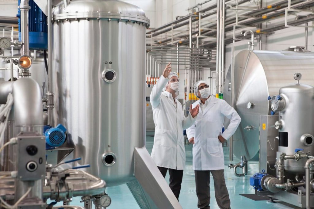 Бесшовные нержавеющие трубы в фармацевтической промышленности на фото