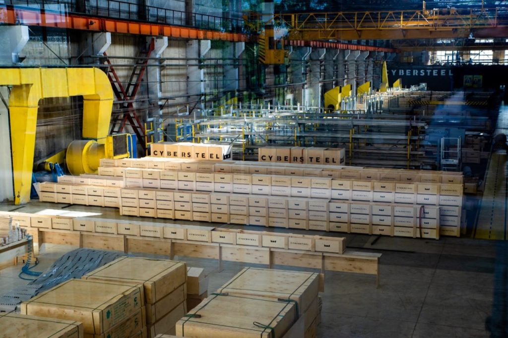 Трубы от предприятия Киберсталь на фото